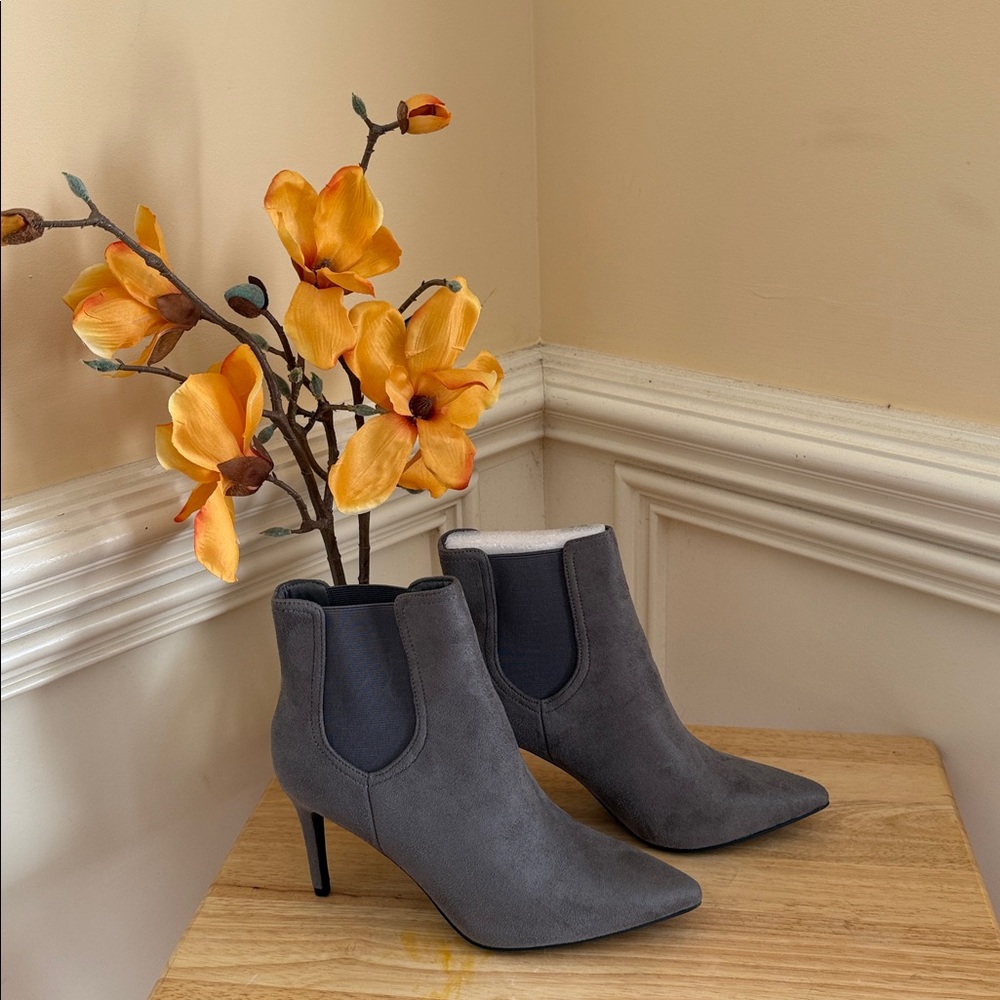 Dream Pairs Gray‎ Ankle Boots Sz 8.5